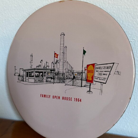 Shell Enamel Promotional Button - Picture 2 of 4